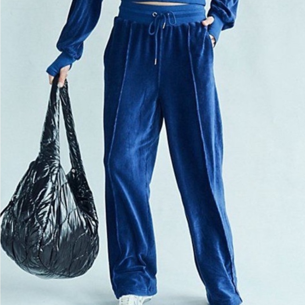 ISO FP Movement Let’s Volley Navy Blue Pant only
